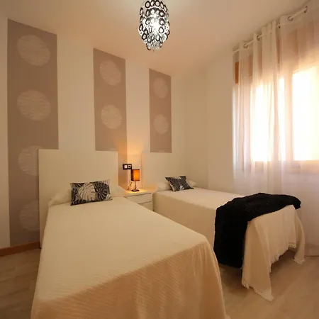 With Sea Views Apartment *