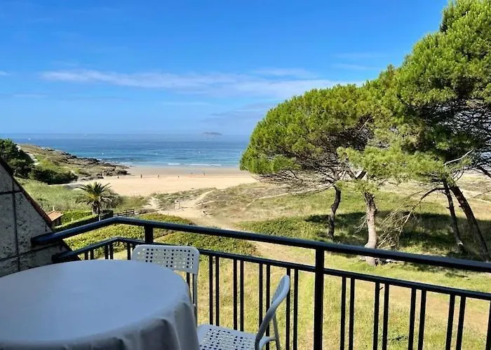 With Sea Views Apartment *