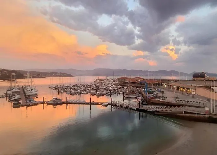 Apartment With Sea Views *